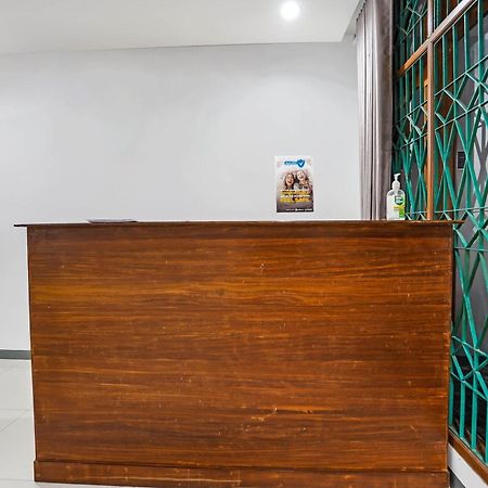 Oyo 90891 Parang Kusumo Residence Krembangan Eksteriør billede
