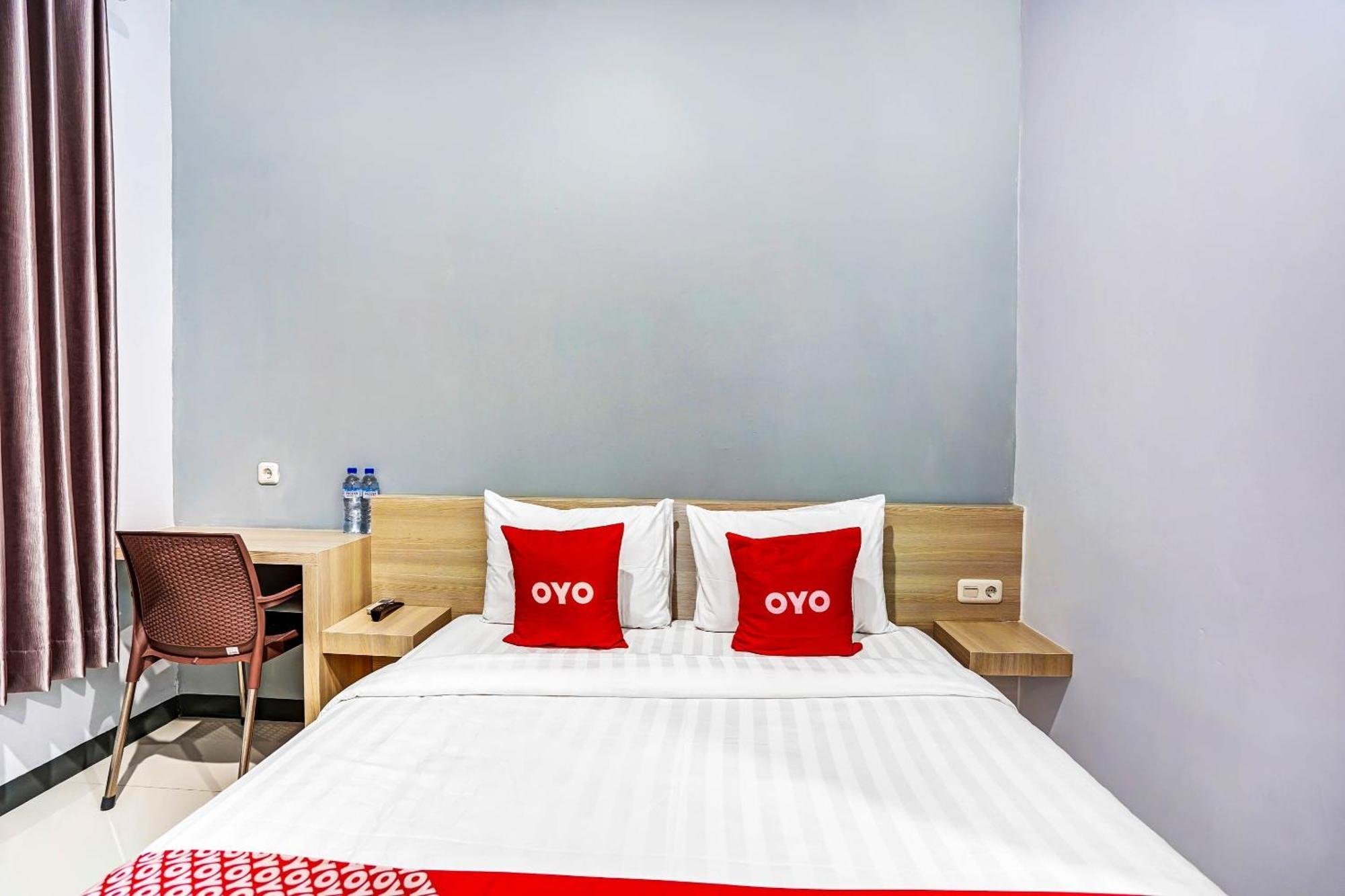 Oyo 90891 Parang Kusumo Residence Krembangan Eksteriør billede